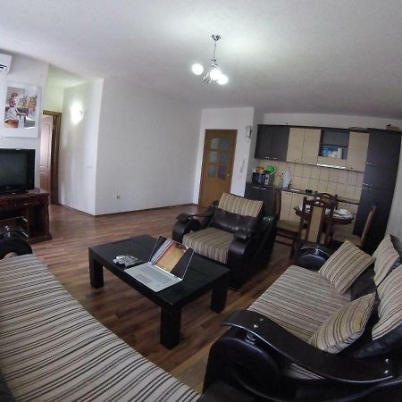 Center Apartment พริสตีนา ภายนอก รูปภาพ