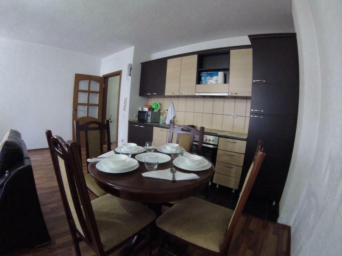 Center Apartment พริสตีนา ภายนอก รูปภาพ