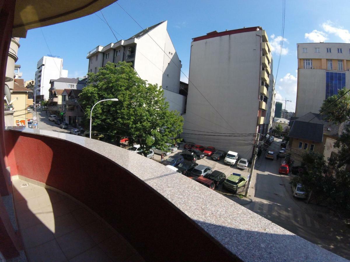 Center Apartment พริสตีนา ภายนอก รูปภาพ