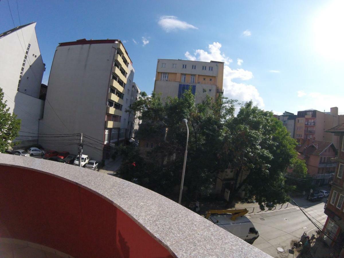 Center Apartment พริสตีนา ภายนอก รูปภาพ